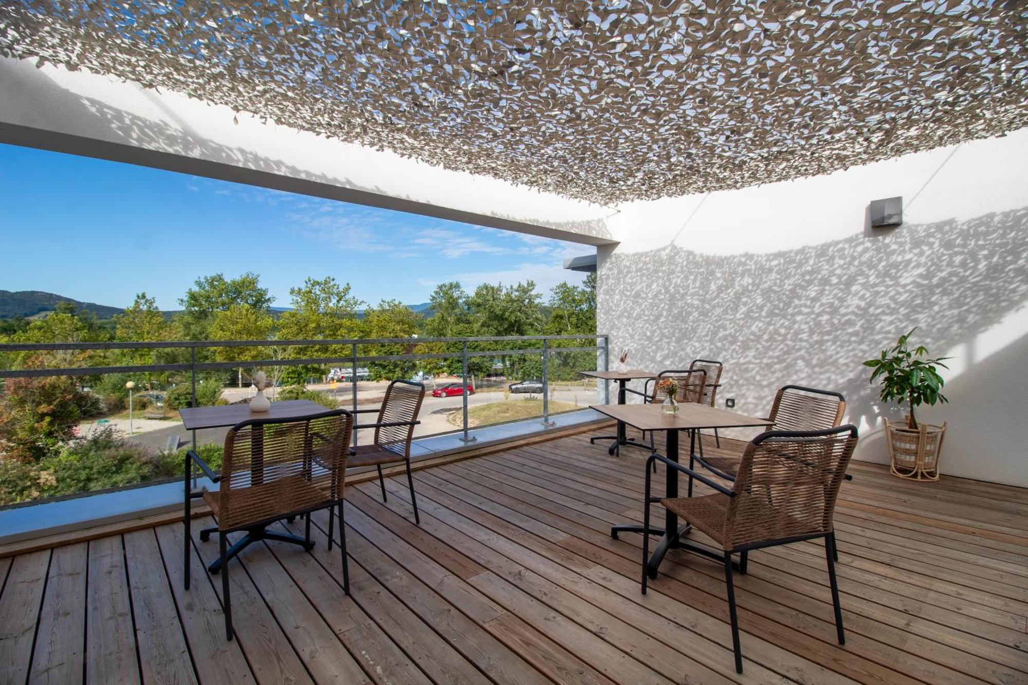 Shana Hotel & Residence 샤나 외부 사진